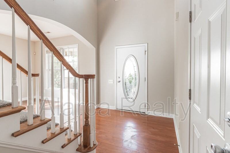 13843 Porter Creek Rd - Photo 3 of 34
