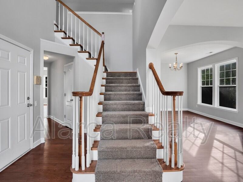 13843 Porter Creek Rd - Photo 5 of 34