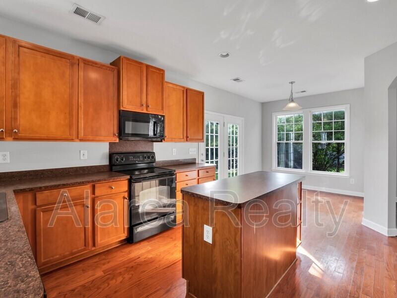 13843 Porter Creek Rd - Photo 6 of 34