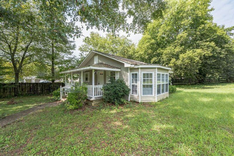 1006 Bankhead Blvd - Photo 2 of 18