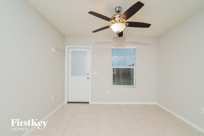 3309 Biggs Ave - Photo 3 of 15