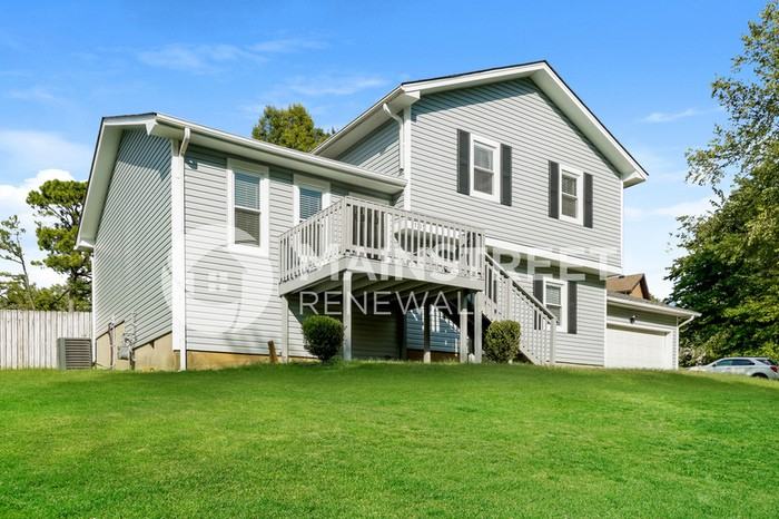 7315 Bluffington Rd - Photo 2 of 18