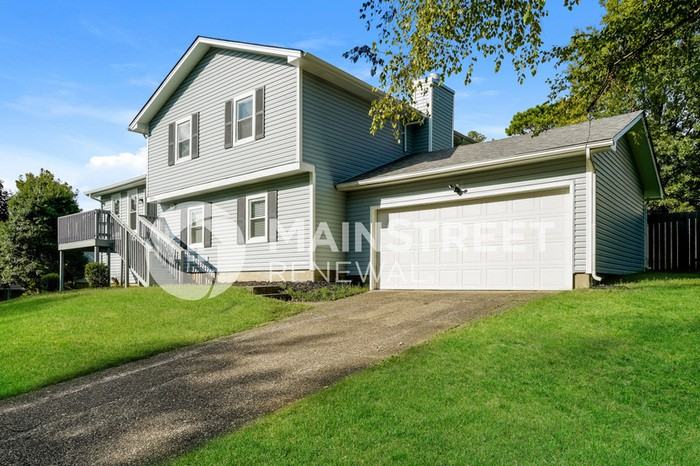 7315 Bluffington Rd - Photo 3 of 18