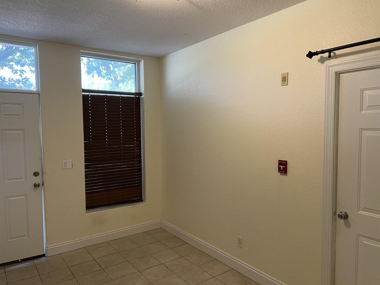 118 Spires Ln Unit 5b #1 - Photo 3 of 28