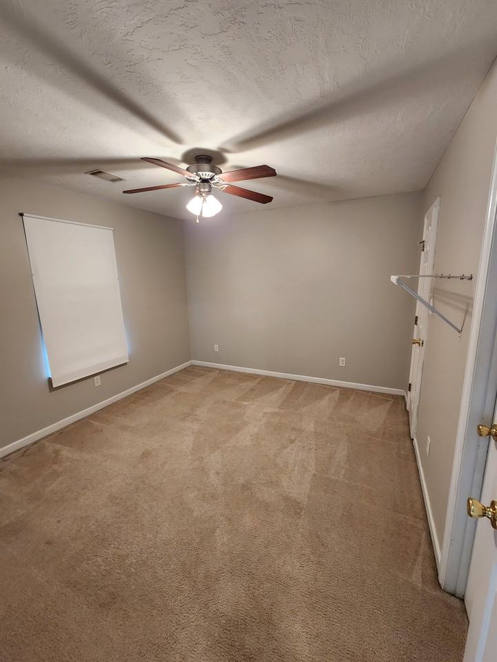 501 Laurel Pl #1 - Photo 2 of 17