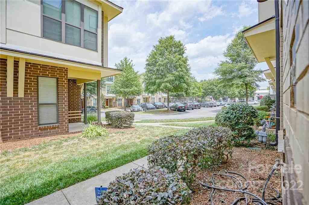 3427 Steel Yard Ct - Photo 4 of 22