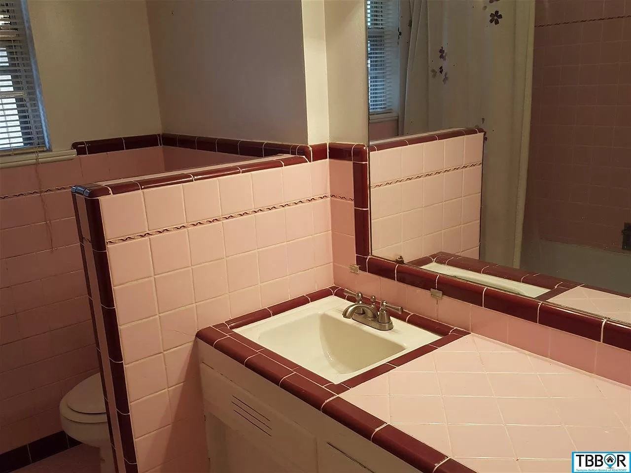 1913 S 43rd St #1 - Photo 5 of 7