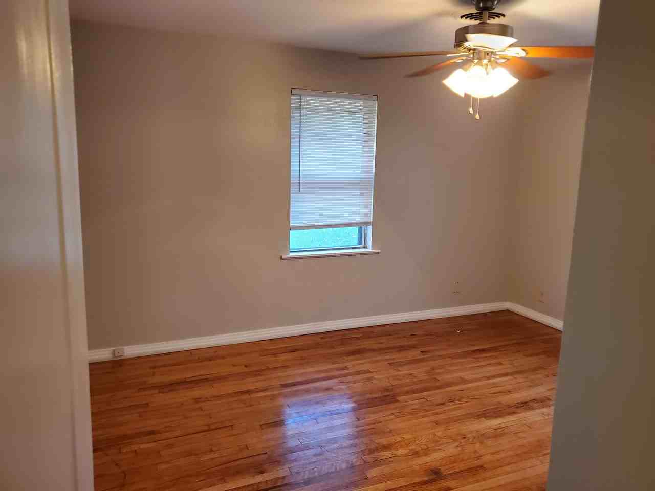 1913 S 43rd St #1 - Photo 6 of 7