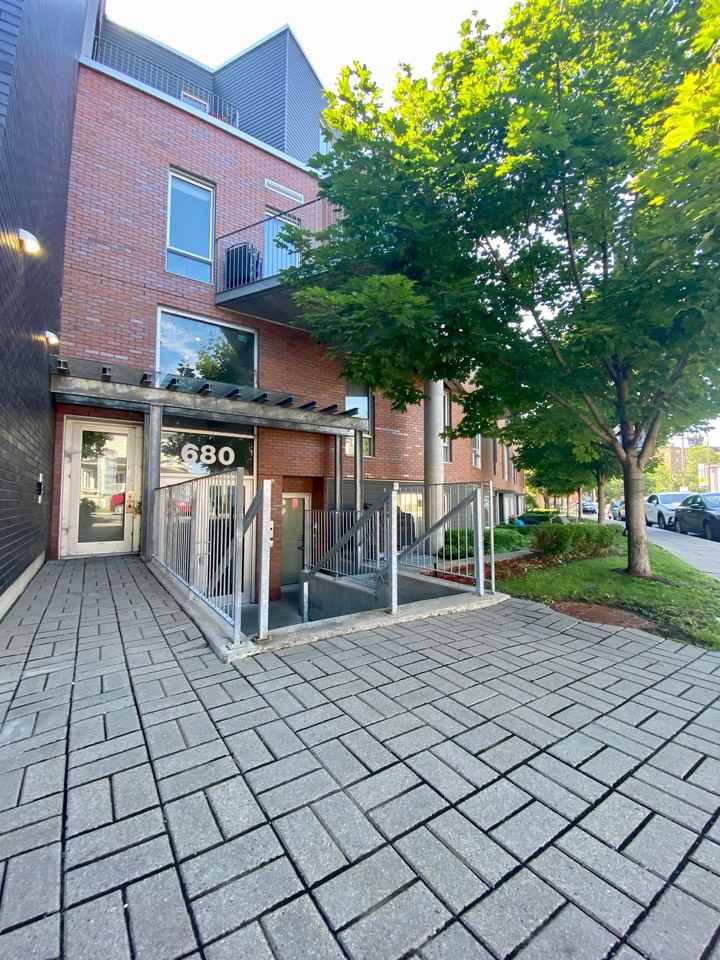 680 Chemin BordduLacLakeshore Apartments 680 Ch Du BordDuLac