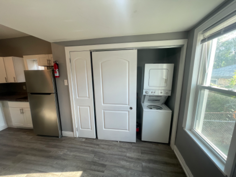 760 S Kilbourn Ave #1 - Photo 3 of 7