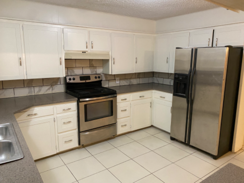 121 Cactus Dr - Photo 3 of 19