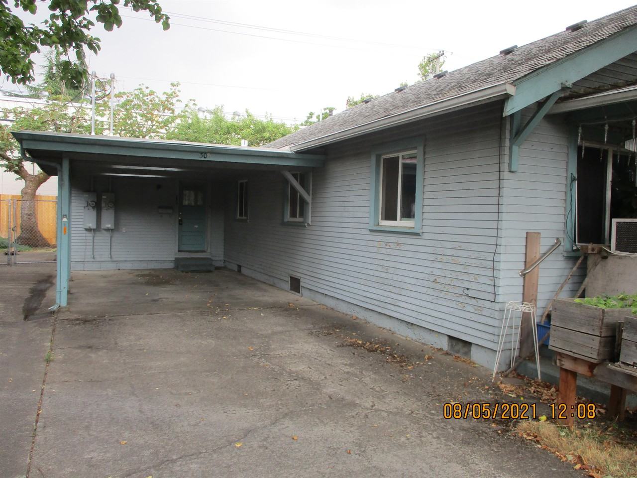 30 1/2 Monroe St #1-2 - Photo 6 of 6