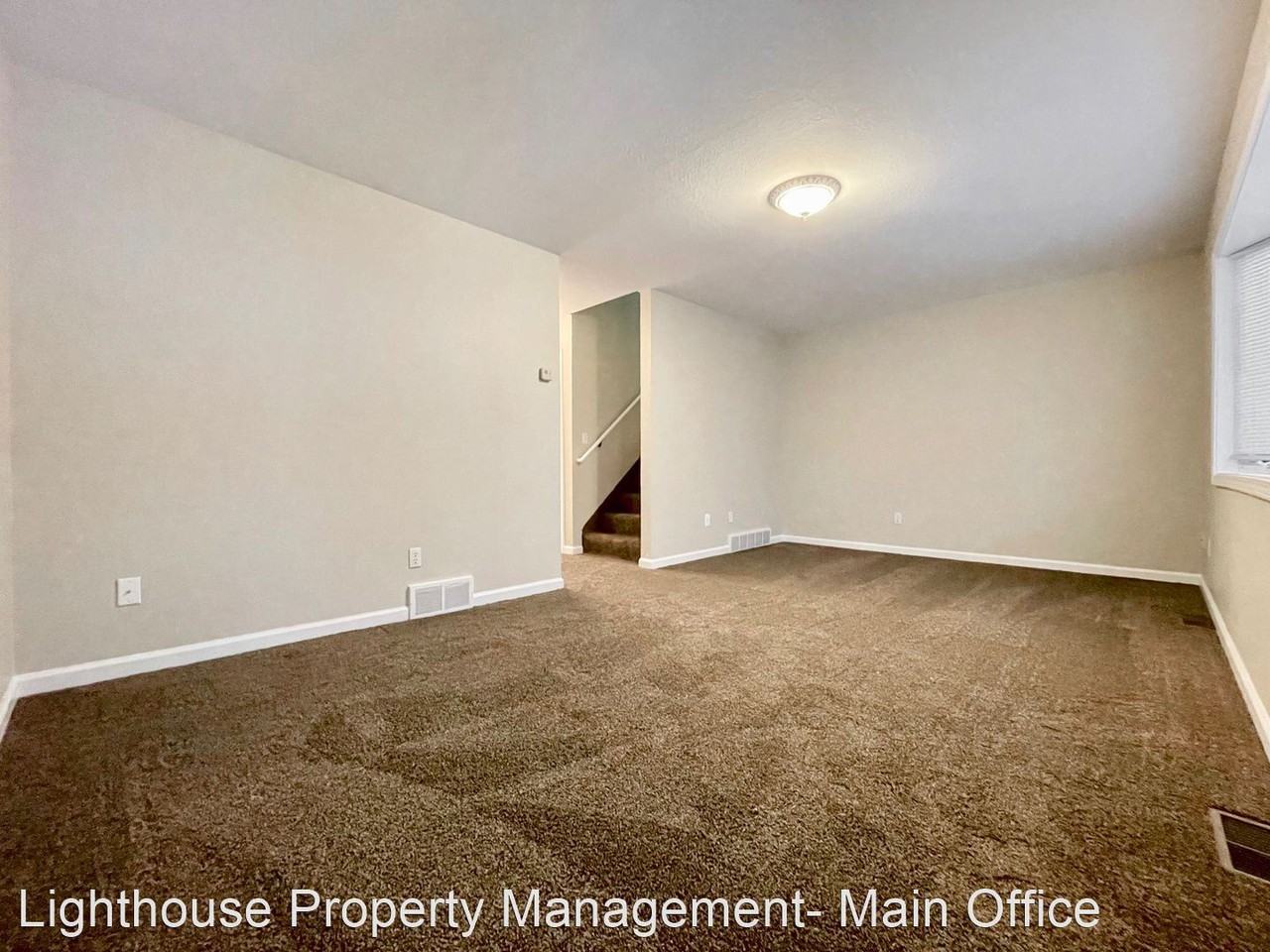 731 10th St - Photo 2 of 21