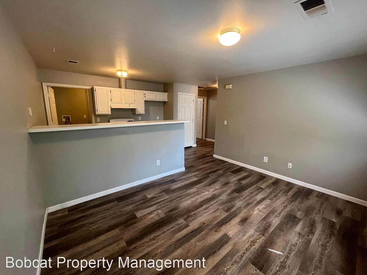 976 Latigo Dr - Photo 2 of 24