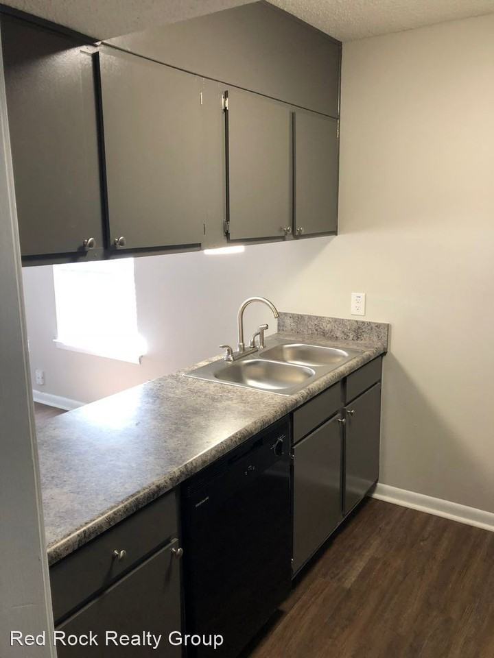 1932-36 2nd Street NE - Photo 3 of 14