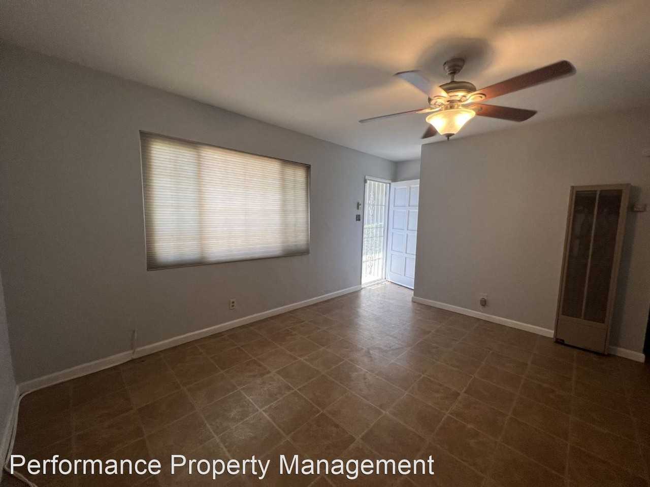 2412 Lucky St - Photo 2 of 10