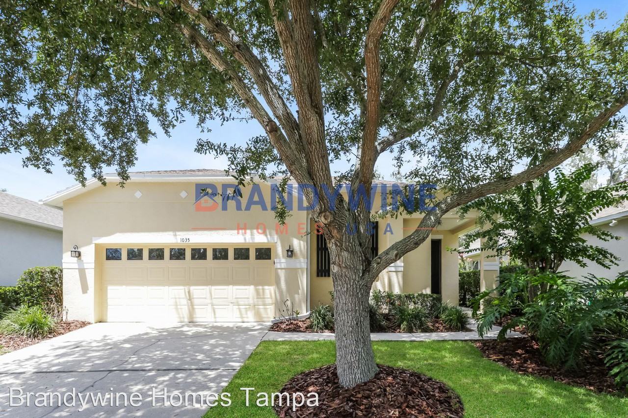 1035 Clearpointe Way - Photo 2 of 18