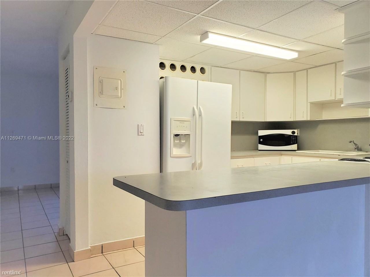 311 Sw 110th Ave #H3 - Photo 2 of 10