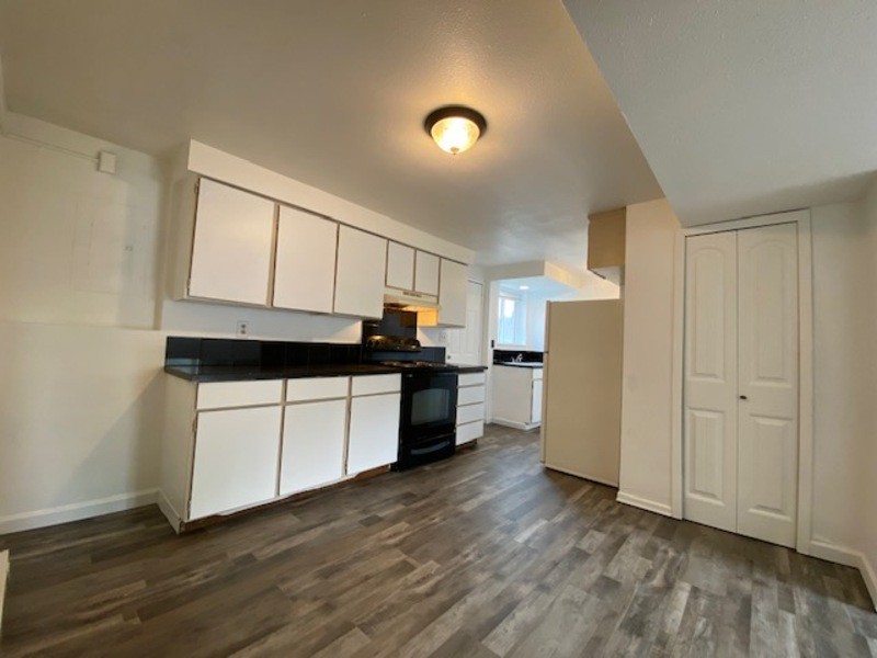 1631 E Rowan Ave - Photo 3 of 8
