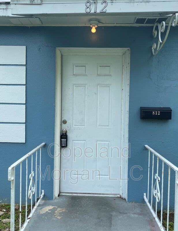 810 20th Ave S - Photo 3 of 17