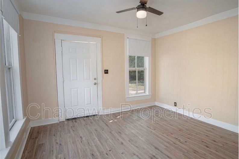 111 S Olive St #A - Photo 3 of 8