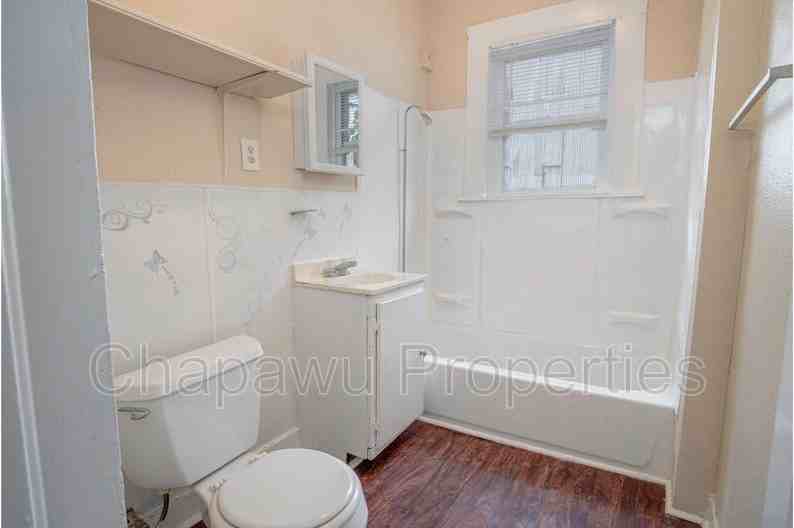 111 S Olive St #A - Photo 6 of 8