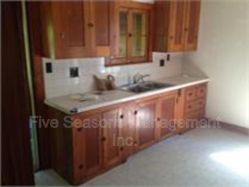 50 University Ter - Photo 2 of 9