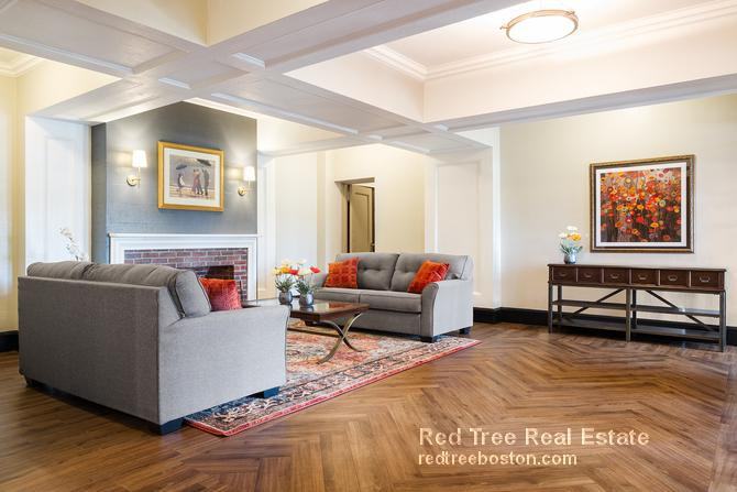 550 Belmont St #26 - Photo 2 of 3