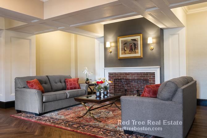 550 Belmont St #26 - Photo 3 of 3