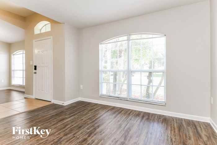 6600 Addie Ave - Photo 3 of 15