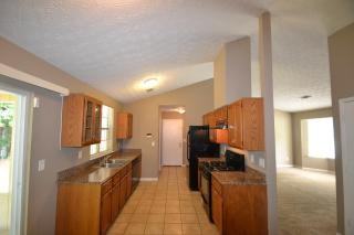 541 Tarragon Way SW - Photo 2 of 7