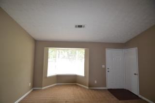 541 Tarragon Way SW - Photo 3 of 7