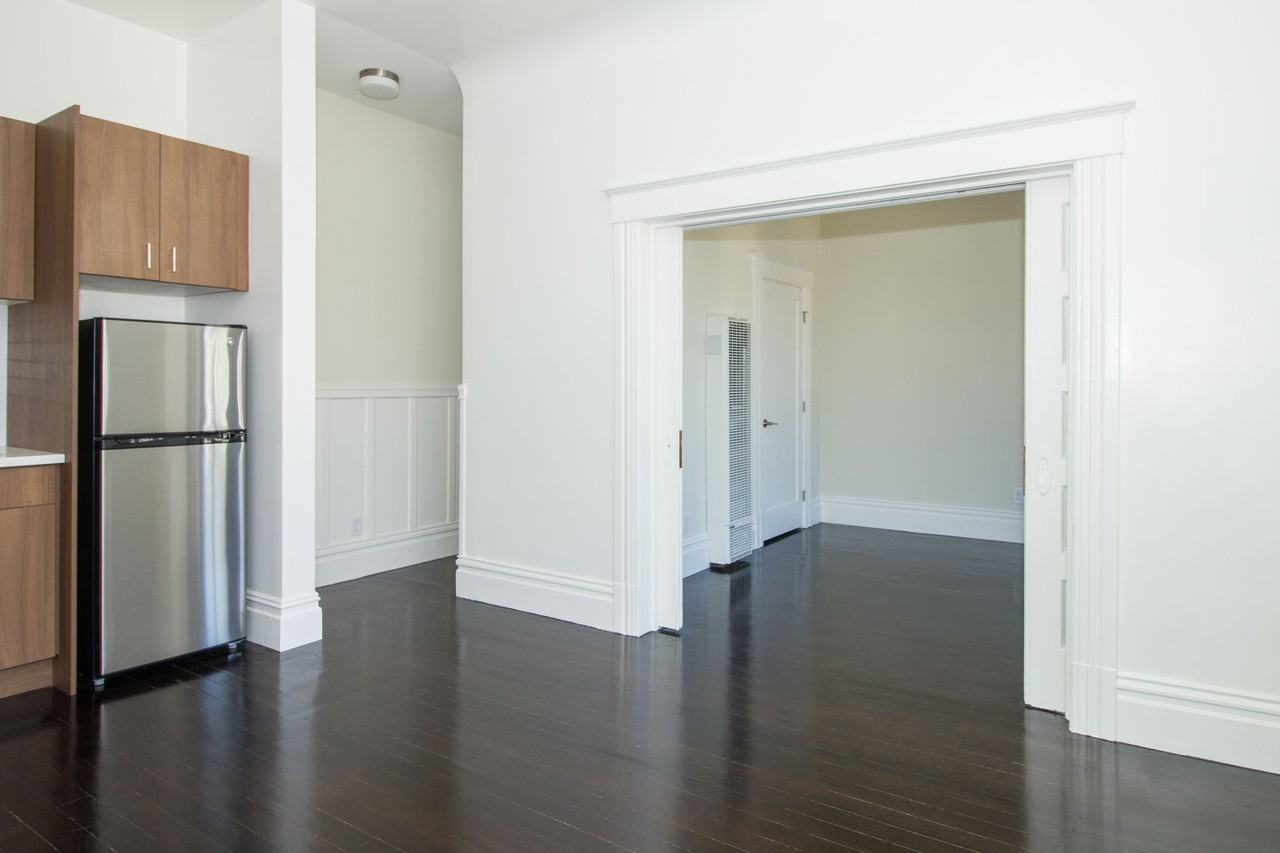 2227 Taylor - Photo 3 of 13