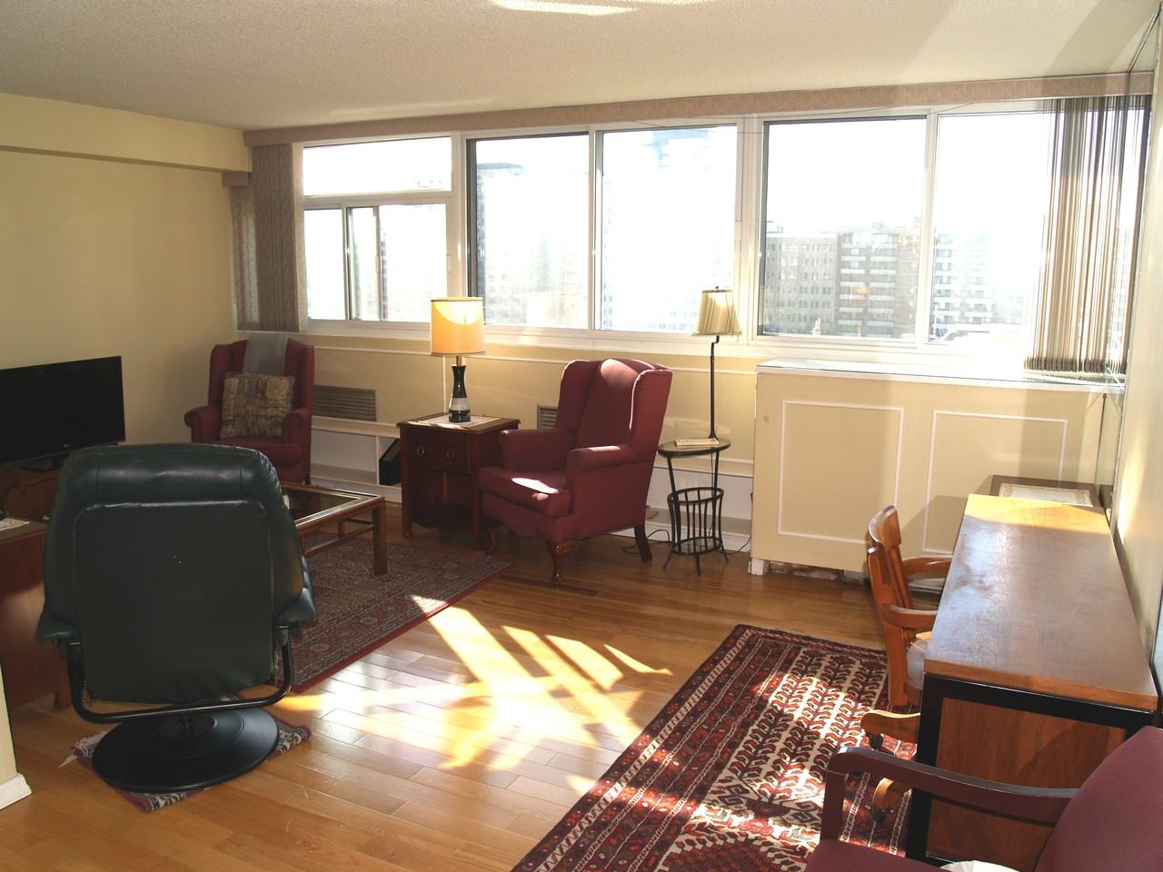 500 Laurier Avenue West - Photo 2 of 13