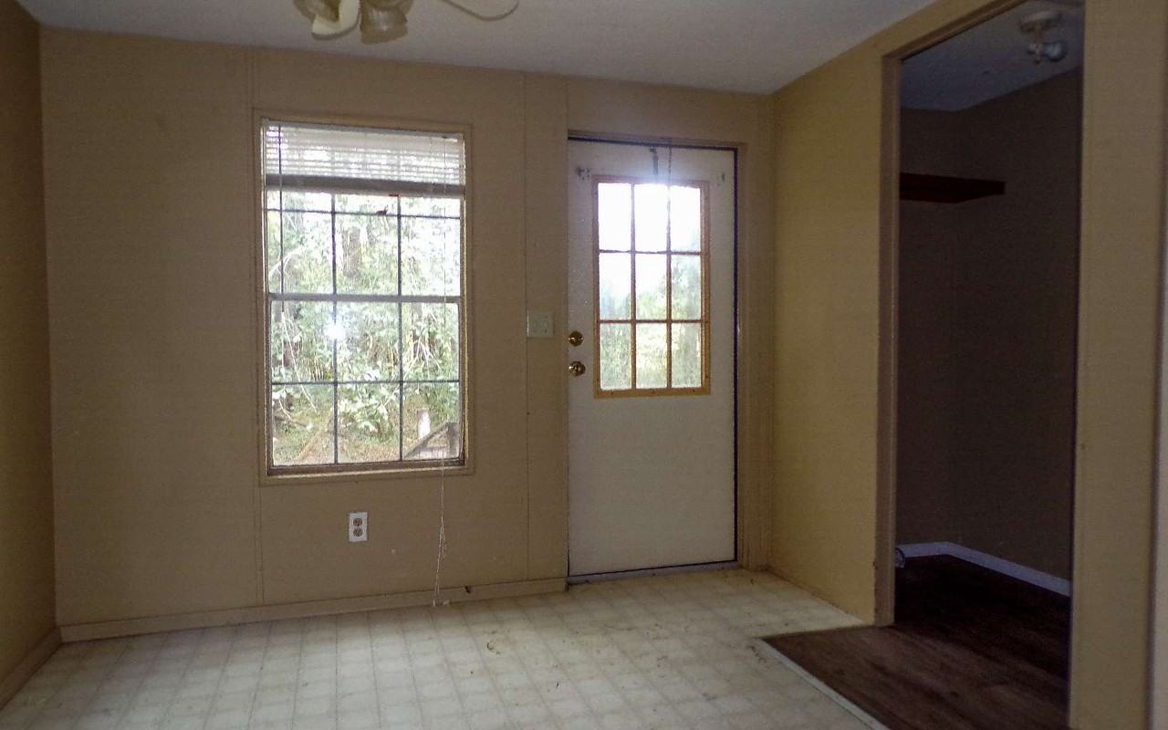 373 Nw Park Dr - Photo 4 of 11