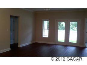 2204 NW 52 Pl - Photo 2 of 12