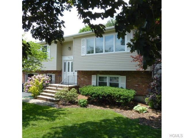 100 Lake Nanuet Dr - Photo 2 of 19