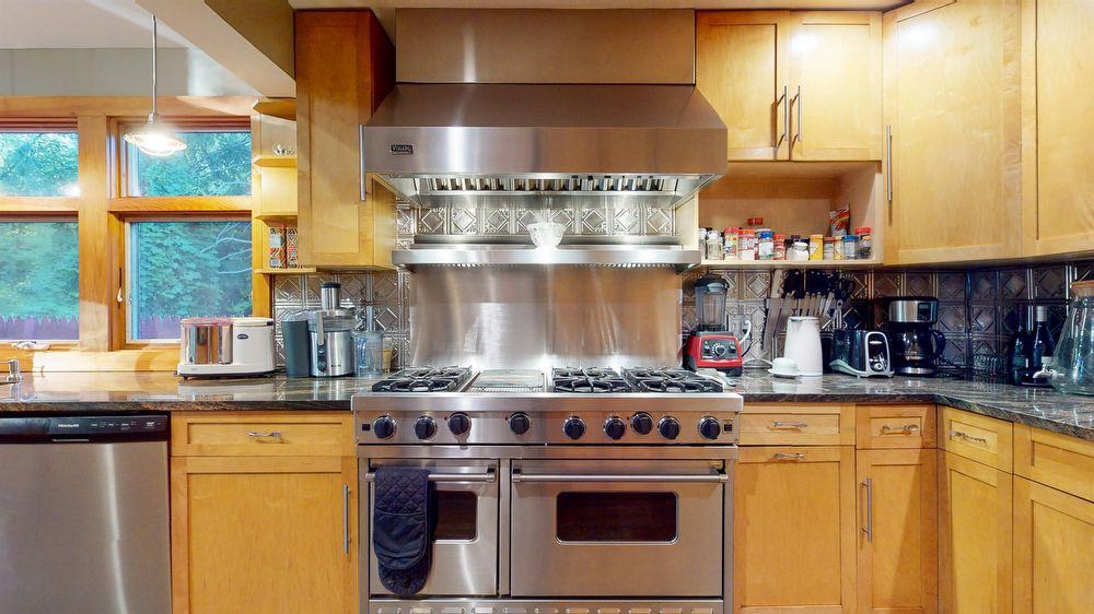 7 Maryland Ave - Photo 3 of 32