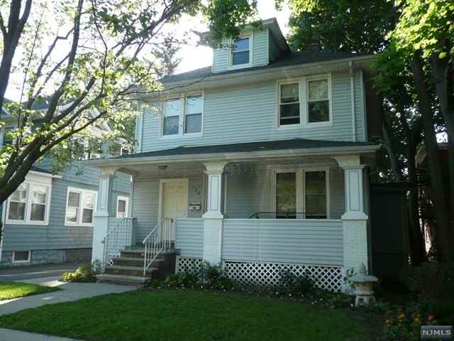 538 4th Ave - Photo 2 of 4