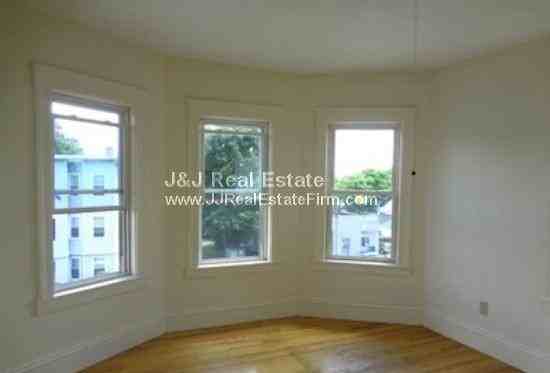 95 W Boylston St 2 - Photo 3 of 4