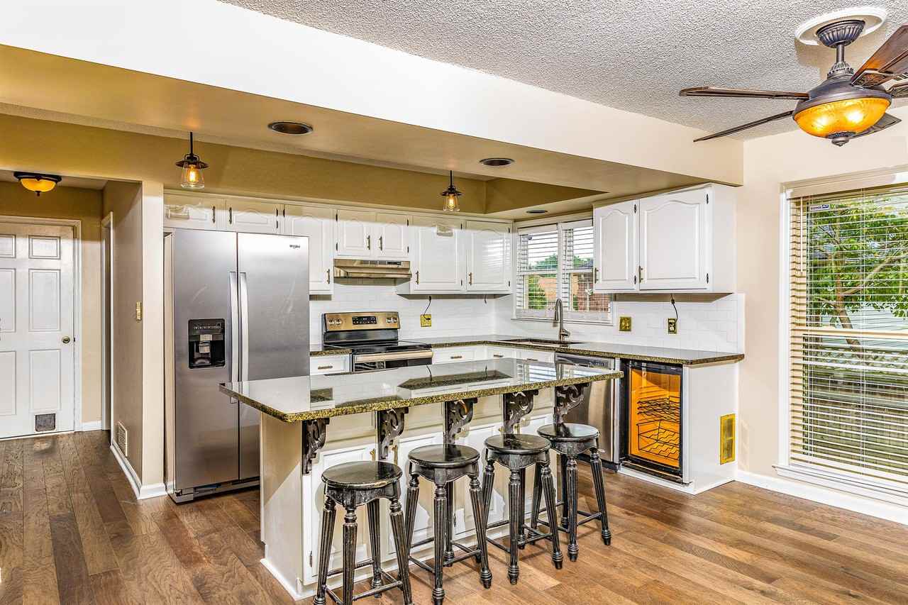 4661 Saron Dr #1 - Photo 7 of 21