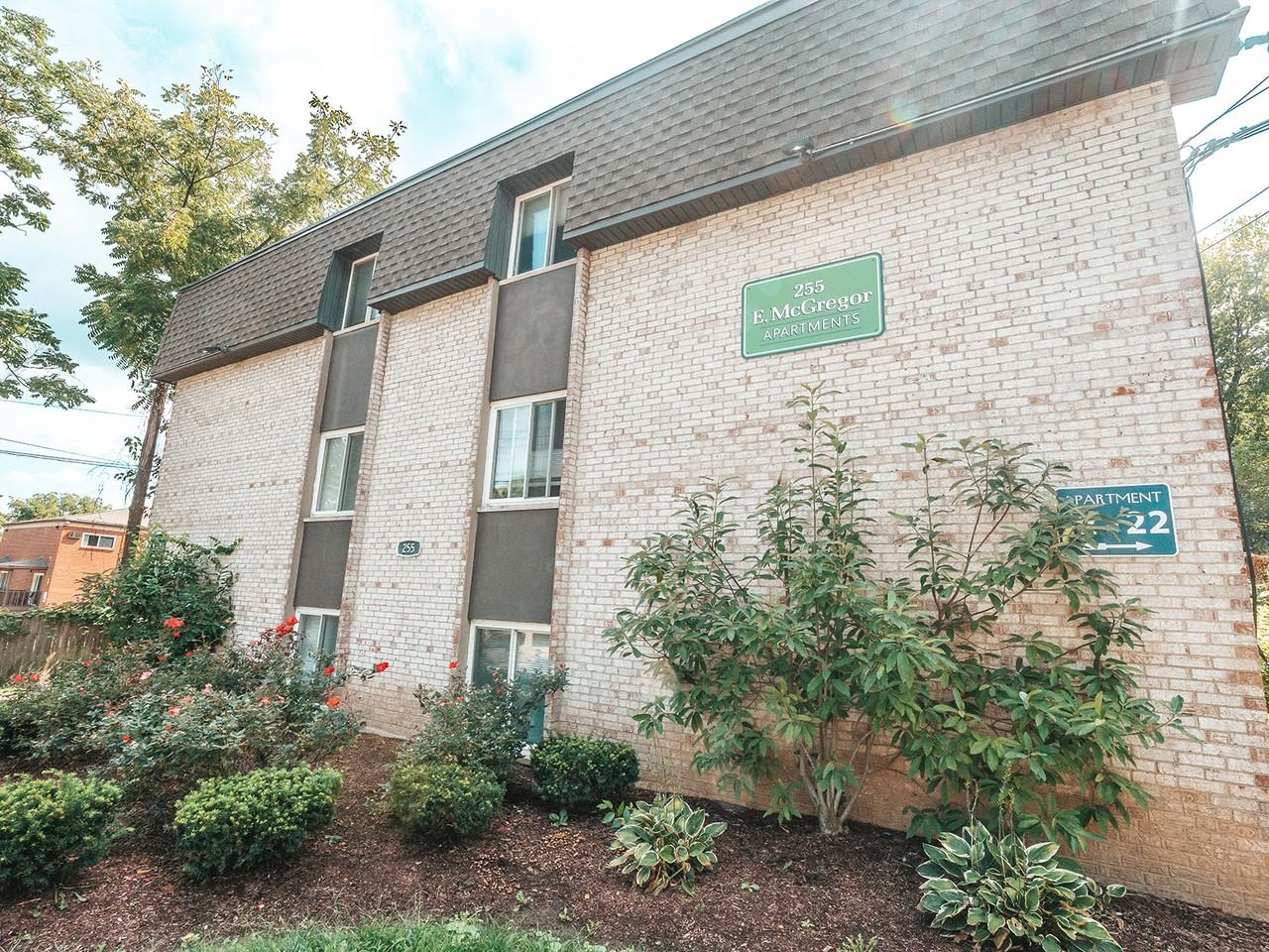 255 Mcgregor Ave #18