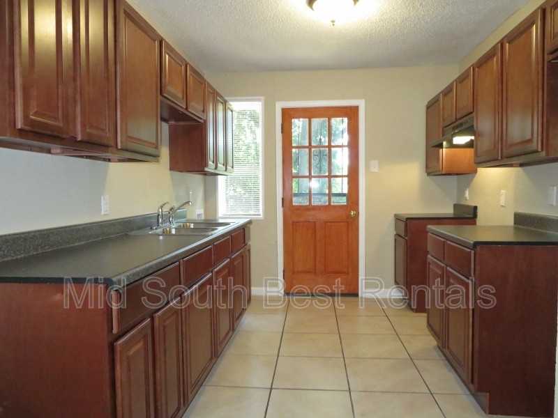 2458 Joy Lane - Photo 3 of 7