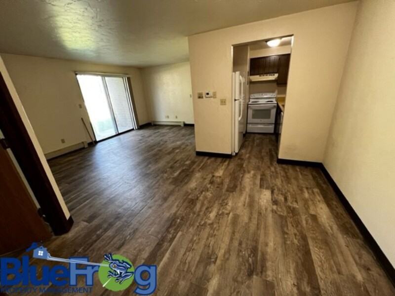 2760 Humboldt Rd - Photo 3 of 9