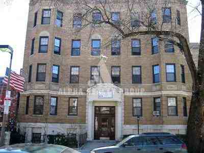 61 Queensberry St #9 - Photo 3 of 4