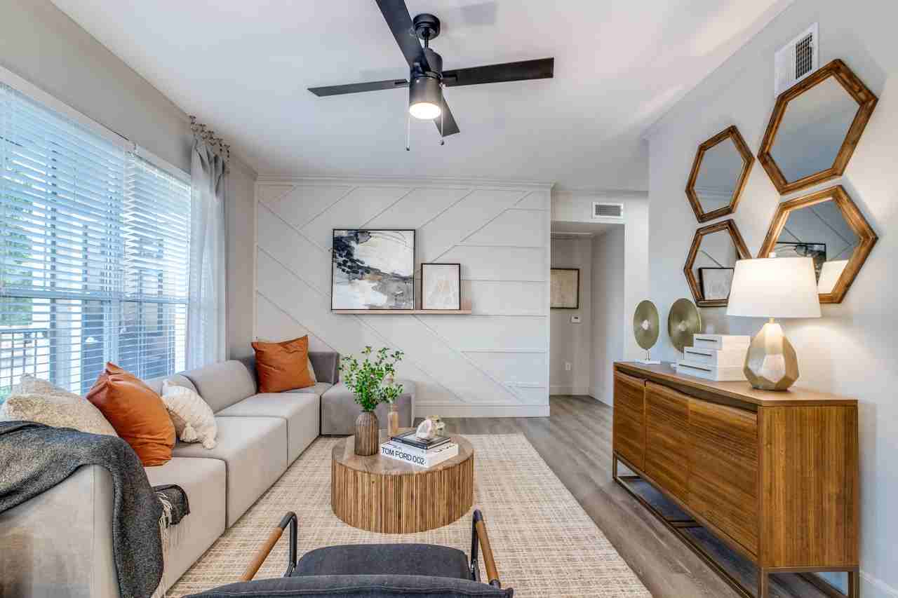 Marcella Memorial Heights - Photo 2 of 50