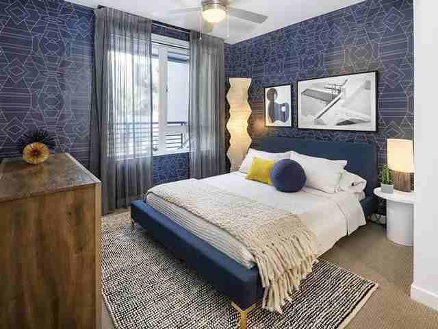 615 E Carson St - Photo 7 of 35