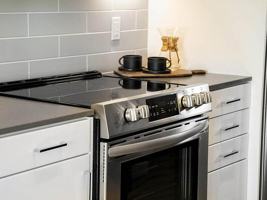 featured image of 615 E Carson St