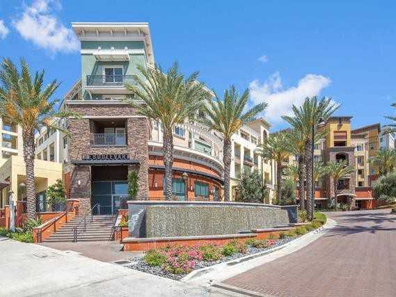 20600 Ventura Blvd - Photo 2 of 24