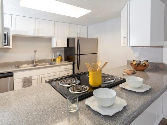 2030 S Main St - Photo 4 of 22